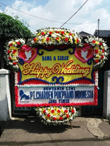 Karangan Bunga Pernikahan masjid raya darussalam palangkaraya